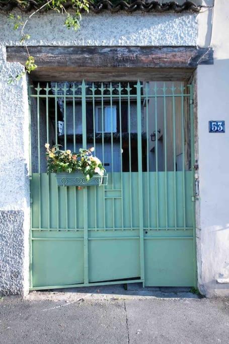 Appartement Face A L'ile Barbe